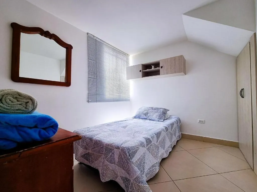 Bonita Casa A 17 Minutes From The Airport Apartment Rionegro 0*,  Colombia